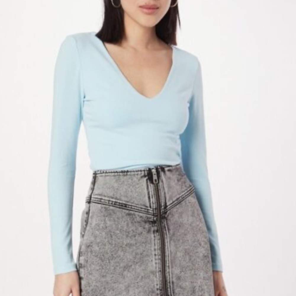 Abercrombie & Fitch Light Blue Seamless V-Neck Long Sleeve Top